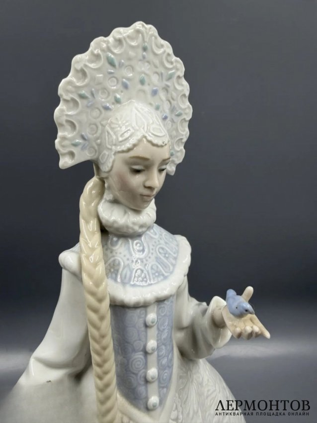 Статуэтка «Снегурочка». Фарфор, Lladro, скульптор Francisco Polope, Испания, 2009–2013 годы