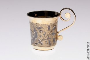 Чашка с черневым узором. Серебро 84. Российская империя