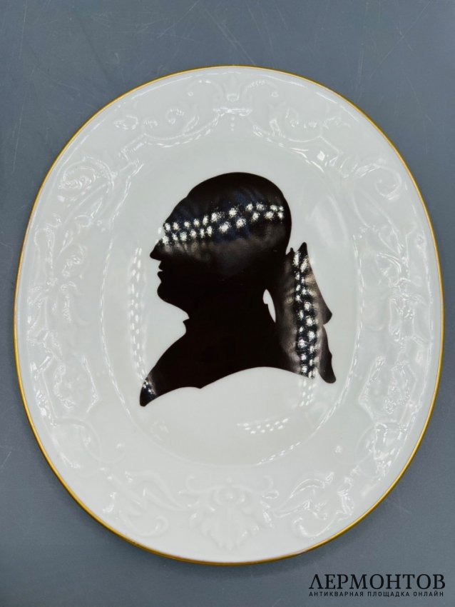 Настенное панно с профилями Лессинга и Клейста. Фарфор, Meissen, ГДР, 1977 год