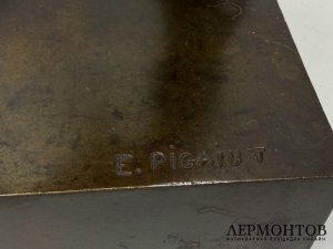 Скульптура Римский воин. Франция, кон. 19 в., автор Эмиль Луи Пико. Бронза, патина.