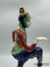 Статуэтка «Корейский танец». Фарфор, роспись, золочение, Rosenthal, скульптор К. Хольцер-Дефанти, Германия, 1927 год