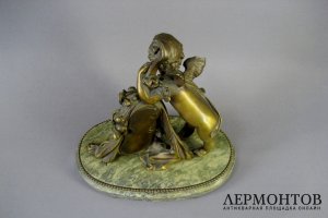Амур, играющий на виолончели. Бронза, патинирование, мрамор. Европа, XIX век.