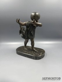 Скульптура «Девочка с Арлекином» в стиле ар-деко. Шпиатр, Франция, 1920–1930 годы