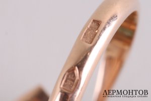 Кольцо. Изумруд 1,32 ct, бриллианты 0,24 ct 1-1. Золото 583 пробы. СССР, 1975