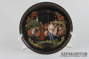 Набор декоративных тарелок с изображением сюжета из русских сказок. СССР. Фарфор.