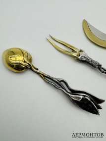 Набор для десерта с кувшинками. Серебро 925 пробы, золочение, Россия, 2000-е годы