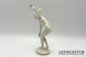 Статуэтка Девушка ловящая мяч, ар-деко. Германия, Hutschenreuther, 1955-68