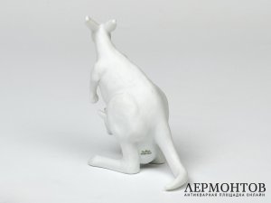Статуэтка «Кенгуру с детенышем». Фарфор, Rosenthal, Германия, XX век
