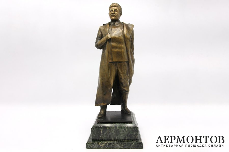 Скульптура И.В. Сталин. Бронза. Россия. В.А. Сергеев.