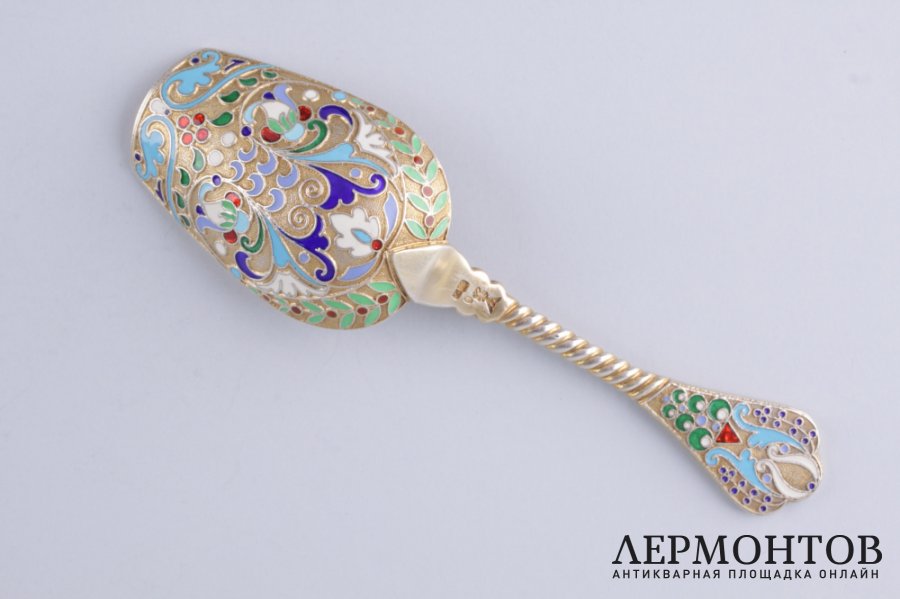 Совочек для чая. Иван Хлебников. Эмаль, серебро 88. Москва, Россия, 1908-1917 гг.