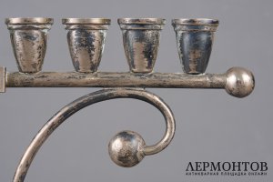 Ханукия ханукальная менора. Австрия, Вена, 1 пол. 20 в. Серебро 800 пробы.