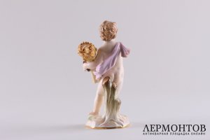 Аллегория осени. Херувим с серпом и снопом. Германия, Мейсенская мануфактура, XIX век