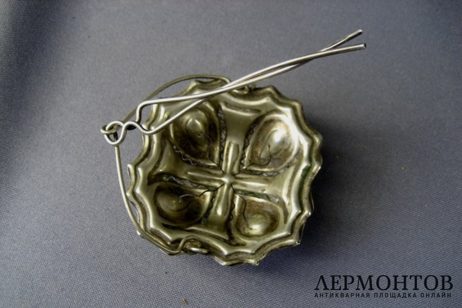 Ситечко для чая. Серебро 950 пробы. Франция, рубеж XIX-ХХ веков. 