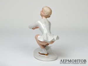 Статуэтка «Фигуристка». Фарфор, Schaubach Kunst Lichte-Wallendorf, Германия, 1963–1990 годы