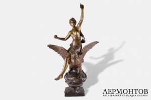 Скульптура Геба и орел Зевса. Скульптор J.Levasseur. Бронза.Франция.