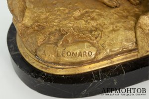 Статуэтка Лиса с добычей. Франция, автор Agathon Leonard, 1 пол. 20 в. Бронза.