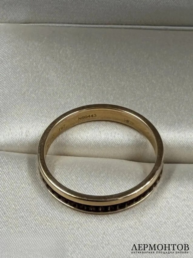 Мужское кольцо «Quatre Classique». Золото 750 пробы, керамика, Boucheron