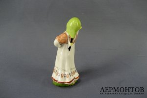 Юная плясунья. Фарфор. СССР, ЛФЗ, 50-е годы ХХ века.