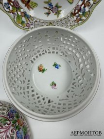 Ажурная шкатулка с крышкой-клубникой. Фарфор, роспись, Herend, Венгрия, 20 век