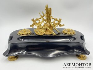 Чернильница с охотничьим сюжетом. Россия, 19 век. Бронза, сланец.