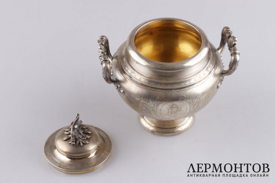 Сахарница в неоклассическом стиле.  Tallois. Серебро 950 пробы. Франция, XIX век.