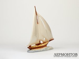 Статуэтка «Яхта». Керамика, Ditmar-Urbach, Чехословакия, 1930-е годы