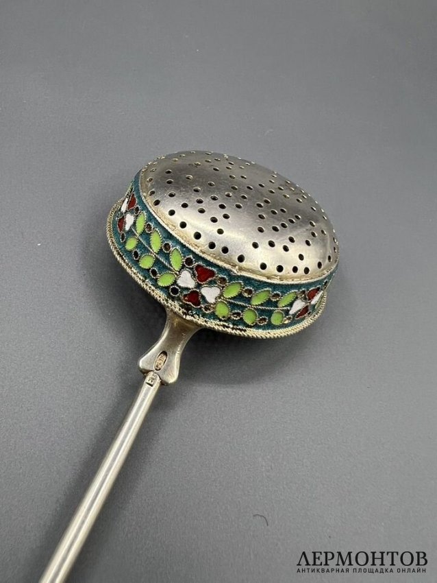 Ситечко с эмалью по скани. Серебро 84 пробы, Е. Самошин, Россия, 1908–1917 годы