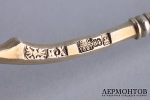 Ложка. Иван Хлебников. Выемчатая эмаль. Серебро 84 пробы. Россия, Москва, 1887 год.