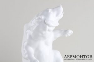 Сидящий медведь с открытой пастью. Фарфор. Германия, фабрика Lichte, 1952-45