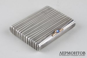 Портсигар с рельефным узором. Серебро 84 пробы, золото 56 пробы. Российская империя