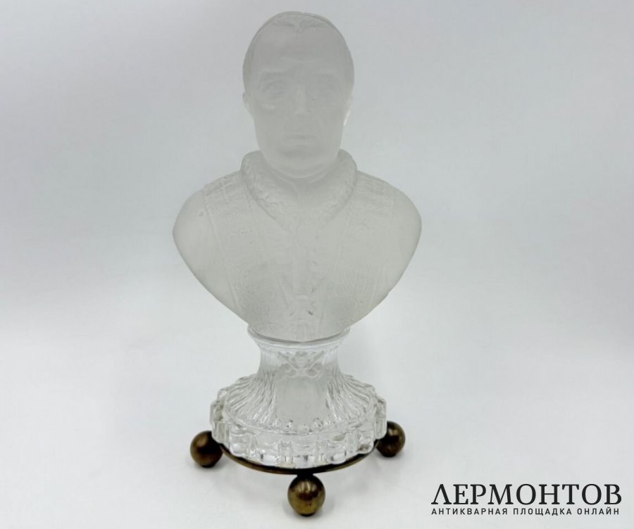 Бюст Папа Римский Пий IХ. Франция, Baccarat, 19 век. Стекло.