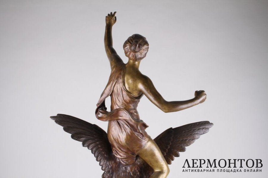 Скульптура Геба и орел Зевса. Скульптор J.Levasseur. Бронза.Франция.