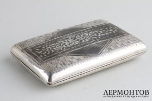Портсигар, узор лыко. Серебро 84 пробы, чернь. Российская империя, 1899-1908.