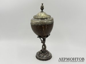 Кубок натуралия из кокоса. Россия, 18 век. Латунь, серебрение.