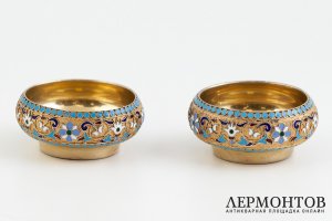 Парные солонки. Российская Империя, мастер В. Андреев, 1899-1908 гг. Серебро 84 эмаль