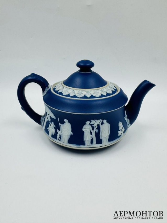 Чайный сервиз в стиле ампир с мифологическими сюжетами. Фарфор, Wedgwood, Англия, середина 20 века