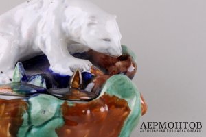 Чернильница Белый медведь. Россия, Конаково, вторая треть 20 в. 