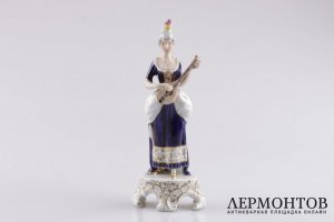 Статуэтка. Дама с лютней. Фарфор, роспись. Royal Dux Bohemia, XX век.