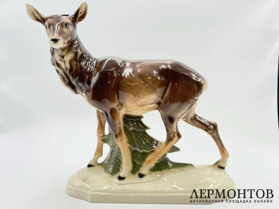 Статуэтка Олень. Германия, Sitzendorfer Porzellan, 1950-е гг. Фаянс, роспись.