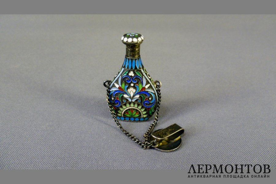 Флакон для духов. Серебро 84 пробы, эмаль. Российская Империя.