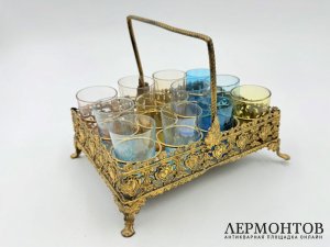 Питейный набор. Зап. Европа, 19 век. Латунь, цветное стекло.