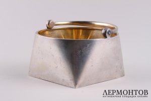 Конфетница. Сахарница. Москва, мастер Василий Андреев, 1908-1917 гг.  Серебро 84 пр.