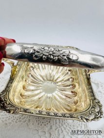Вазочка для конфет в стиле ампир с виноградной лозой и рыбами. Серебро 84 пробы, Россия, 1827 год