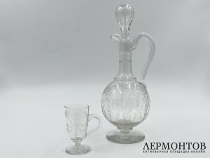 Графин и рюмка с ручкой. Россия, 19 век. Стекло.
