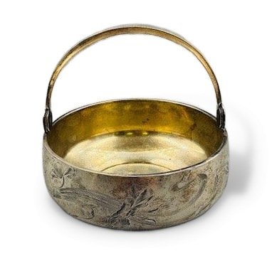 Конфетница «Ирисы» в стиле модерн. Серебро 84 пробы, А. М. Постников, 1899–1908
