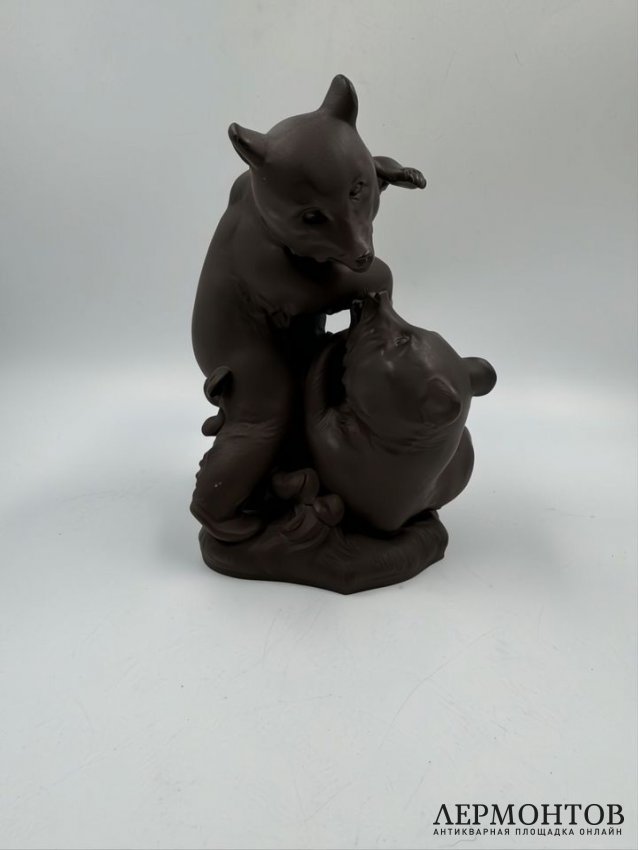 Статуэтка «Играющие медведи». Каменная керамика Бёттгера, Meissen, Германия, начало 20 века