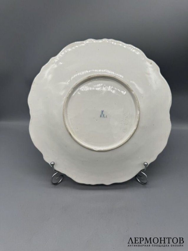 Блюдо с цветочными букетами и рельефом. Фарфор, роспись, Meissen, Германия, 19 век
