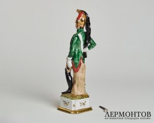 Статуэтка «Драгун». Фарфор, Di Pietro, Capodimonte, Италия, вторая половина XX века