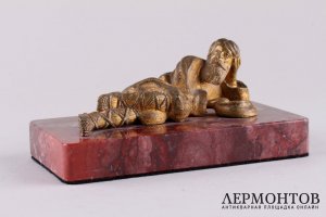Пресс-папье Лежащий мужик. Бронза, Россия, 19 век.