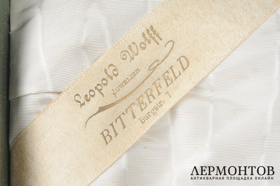 Десертный набор. Германия, ювелирная фирма Leopold Wolff. Серебро 800 пробы.